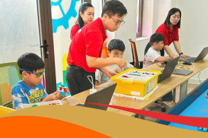 khoa-hoc-chinh-phuc-robotics-chap-canh-uoc-mo-cong-nghe-1