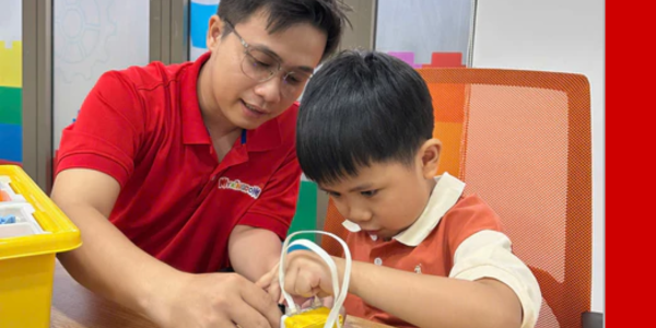 khoa-hoc-chinh-phuc-robotics-chap-canh-uoc-mo-cong-nghe
