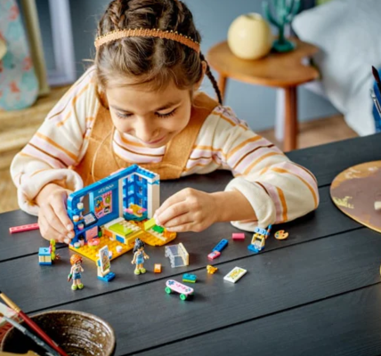 lego-friends-phong-ngu-sang-tao-cho-be-gai